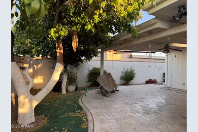 7660 E Highland Avenue, Scottsdale, AZ 85251 - Photo 3