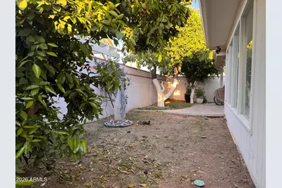 7660 E Highland Avenue, Scottsdale, AZ 85251 - Photo 49