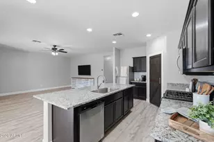 4547 W Foldwing Dr, San Tan Valley, AZ 85144 - Photo 9