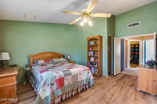 13601 N 19th St, Phoenix, AZ 85022 - Photo 17