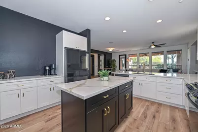 12917 W Red Fox Road, Peoria, AZ 85383 - Photo 17