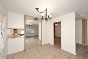 7827 W Jenan Dr, Peoria, AZ 85345 - Photo 9