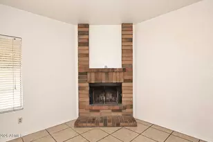 7827 W Jenan Dr, Peoria, AZ 85345 - Photo 17