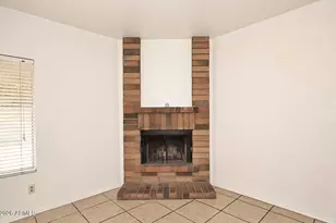 7827 W Jenan Dr, Peoria, AZ 85345 - Photo 17