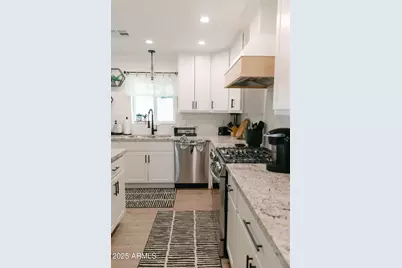 7715 E Avalon Drive, Scottsdale, AZ 85251 - Photo 9