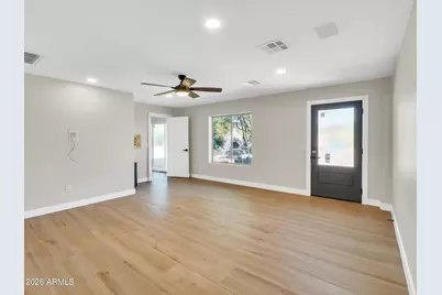 5122 W Fallen Leaf Lane, Glendale, AZ 85310 - Photo 17