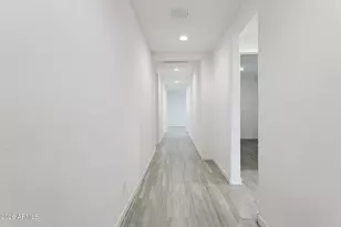 2566 W Huntington Dr, Phoenix, AZ 85041 - Photo 3