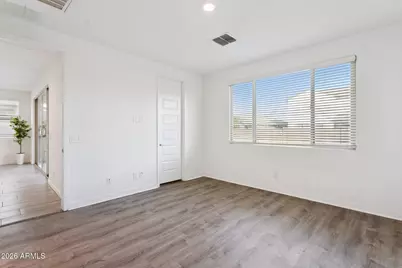 2566 W Huntington Drive, Phoenix, AZ 85041 - Photo 9