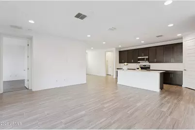 2566 W Huntington Drive, Phoenix, AZ 85041 - Photo 5