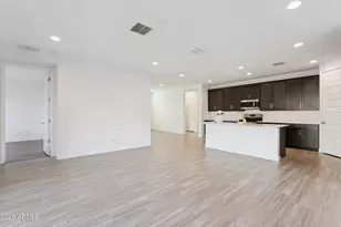 2566 W Huntington Dr, Phoenix, AZ 85041 - Photo 5