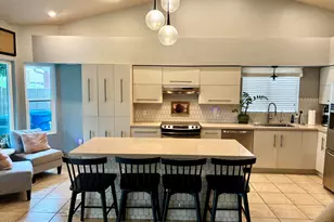 3843 E Tierra Buena Ln, Phoenix, AZ 85032 - Photo 5