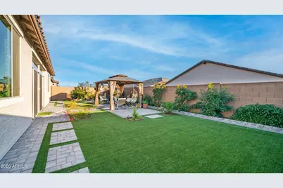 17597 W Red Fox Road, Surprise, AZ 85387 - Photo 19