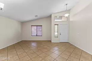 2807 E Questa Dr, Phoenix, AZ 85024 - Photo 9