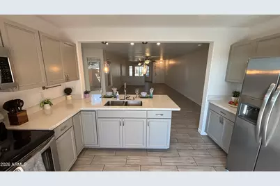 24185 W Desert Bloom Street, Buckeye, AZ 85326 - Photo 9