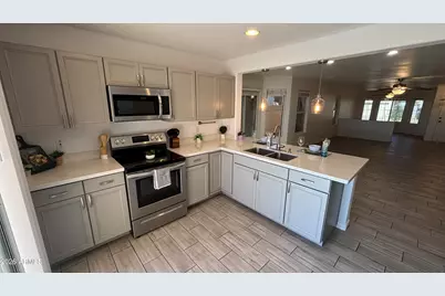 24185 W Desert Bloom Street, Buckeye, AZ 85326 - Photo 7