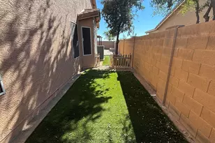 24185 W Desert Bloom St, Buckeye, AZ 85326 - Photo 23