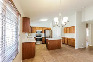 2829 W Grenadine Rd, Phoenix, AZ 85041 - Photo 7