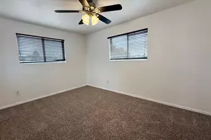 512 N Valley Dr, Apache Junction, AZ 85120 - Photo 9