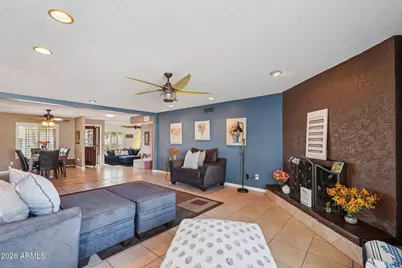 1810 E Harmont Drive, Phoenix, AZ 85020 - Photo 13