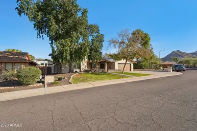 1810 E Harmont Drive, Phoenix, AZ 85020 - Photo 3