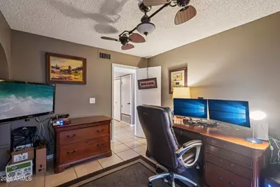 1810 E Harmont Drive, Phoenix, AZ 85020 - Photo 29