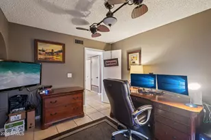 1810 E Harmont Dr, Phoenix, AZ 85020 - Photo 29