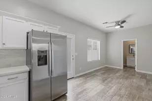 3010 N 37th St, Phoenix, AZ 85018 - Photo 7