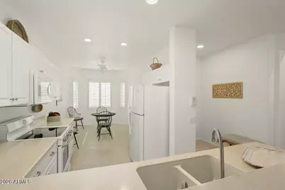 15466 W Moonlight Way, Surprise, AZ 85374 - Photo 9