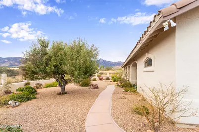 6152 E Lippizan Way, Hereford, AZ 85615 - Photo 11