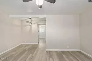 2942 N 34th Pl, Phoenix, AZ 85018 - Photo 9