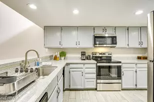 14236 N 23rd St, Phoenix, AZ 85022 - Photo 7