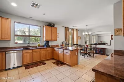 10410 W Edgemont Drive, Avondale, AZ 85392 - Photo 3