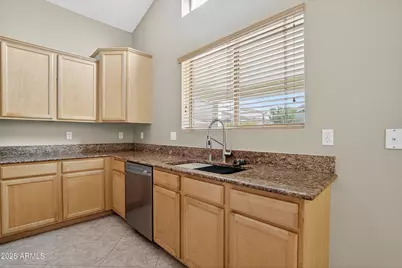 3482 W Sunshine Butte Drive, San Tan Valley, AZ 85144 - Photo 11