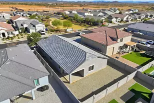 17821 W Villa Hermosa Ln, Surprise, AZ 85387 - Photo 3