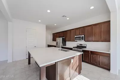 7669 W Bronco Trail, Peoria, AZ 85383 - Photo 3