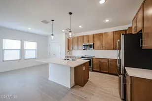 7917 N 79th Ave, Glendale, AZ 85303 - Photo 3