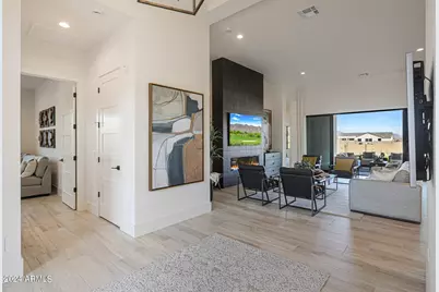 1880 E Creek Canyon Road, Phoenix, AZ 85086 - Photo 9