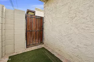 3039 N 38th St, Phoenix, AZ 85018 - Photo 33