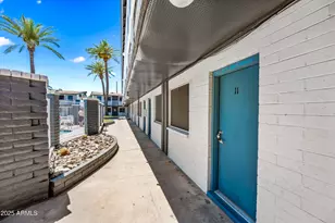 3025 N 32nd St, Phoenix, AZ 85018 - Photo 1