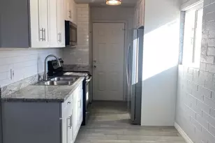 1321 N 48th Pl, Phoenix, AZ 85008 - Photo 1