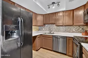 2040 S Longmore St, Mesa, AZ 85202 - Photo 11