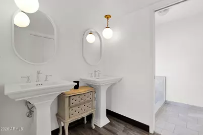 2818 E Calaveros Drive, Phoenix, AZ 85028 - Photo 13