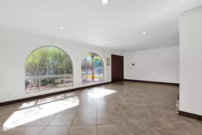 2818 E Calaveros Drive, Phoenix, AZ 85028 - Photo 25