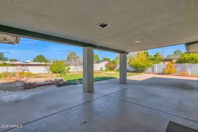 2818 E Calaveros Drive, Phoenix, AZ 85028 - Photo 27