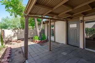 555 N May St, Mesa, AZ 85201 - Photo 5