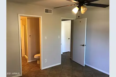 3301 E Earll Drive #225, Phoenix, AZ 85018 - Photo 11