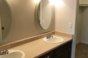 3301 E Earll Dr, Phoenix, AZ 85018 - Photo 9