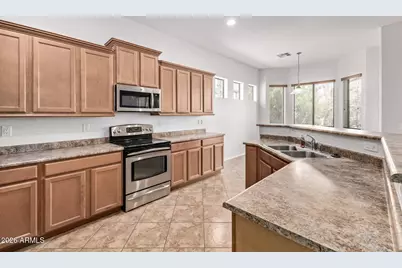 43924 W McClelland Drive, Maricopa, AZ 85138 - Photo 11