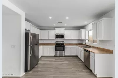 1339 S 222nd Drive, Buckeye, AZ 85326 - Photo 13