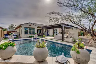 2948 E Crest Ln, Phoenix, AZ 85050 - Photo 39